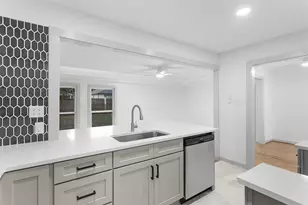 2222 N Grand Blvd, Pearland, TX 77581 - Photo 8