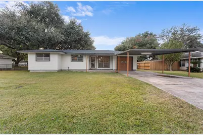 2222 N Grand Boulevard, Pearland, TX 77581 - Photo 1