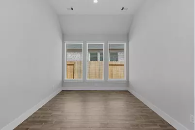 3208 Bushy Hawthorne Drive, Conroe, TX 77301 - Photo 6