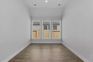 3208 Bushy Hawthorne Dr, Conroe, TX 77301 - Photo 6