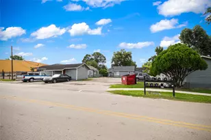 13928 Bandera St, Houston, TX 77015 - Photo 2