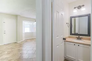 15222 Kelbrook Dr, Houston, TX 77062 - Photo 18