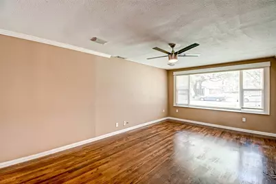 4804 Saxon Street, Bellaire, TX 77401 - Photo 8