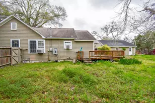 301 Fannin St, Richmond, TX 77469 - Photo 16