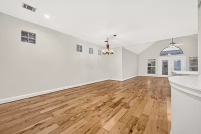 9817 Marlink, Houston, TX 77025 - Photo 8