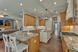 9102 Marshall Ct, Magnolia, TX 77354 - Photo 2