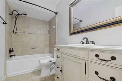 523 Aberdeen Way, Highlands, TX 77562 - Photo 10