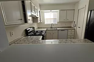 12822 Shannon Hills Dr, Houston, TX 77099 - Photo 4