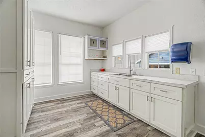 7609 Avenue E, Houston, TX 77012 - Photo 2