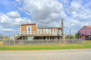 818 Fort Velasco Dr, Surfside Beach, TX 77541 - Photo 1
