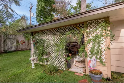 220 Elmwood Street, Huntsville, TX 77320 - Photo 40