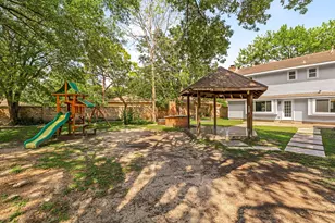 2114 Briargreen Dr, Houston, TX 77077 - Photo 36