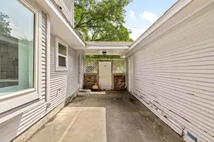 2114 Briargreen Dr, Houston, TX 77077 - Photo 30