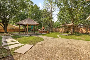 2114 Briargreen Dr, Houston, TX 77077 - Photo 34