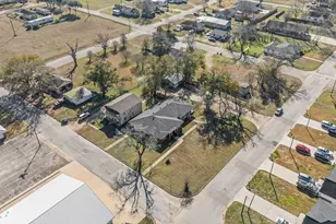 1106 5th St, Hempstead, TX 77445 - Photo 42