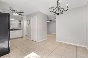 81 S Wavy Oak Cir, The Woodlands, TX 77381 - Photo 12