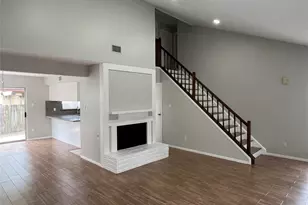 65 Yewleaf Rd, The Woodlands, TX 77381 - Photo 2