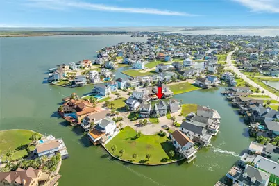 539 Sunset Circle, Tiki Island, TX 77554 - Photo 6