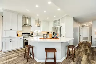 539 Sunset Cir, Tiki Island, TX 77554 - Photo 12