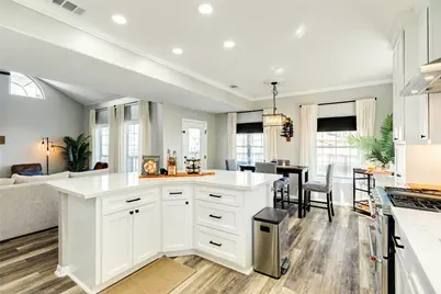 539 Sunset Circle, Tiki Island, TX 77554 - Photo 14