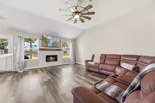 38315 E Sulphur Creek Dr, Magnolia, TX 77355 - Photo 6