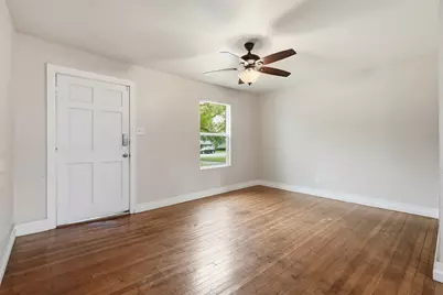 225 19th Avenue N, Texas City, TX 77590 - Photo 18