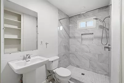 225 19th Avenue N, Texas City, TX 77590 - Photo 6