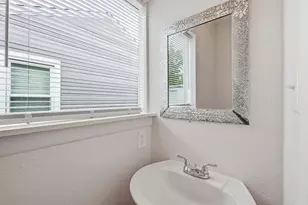 225 19th Ave N, Texas City, TX 77590 - Photo 14