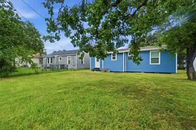 225 19th Avenue N, Texas City, TX 77590 - Photo 20
