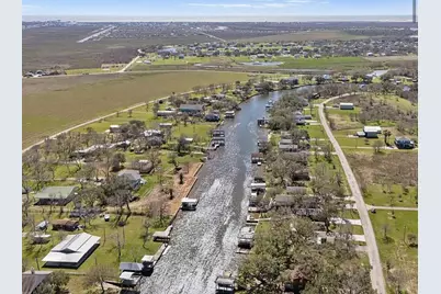 909 Private Road 652, Sargent, TX 77414 - Photo 2