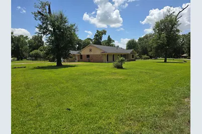 435 Rolling Wood Road, Baytown, TX 77520 - Photo 2