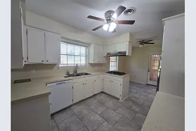 435 Rolling Wood Road, Baytown, TX 77520 - Photo 12