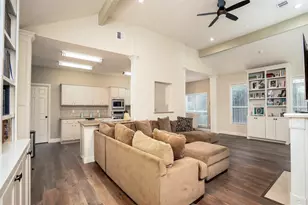 8915 Wallington Dr, Houston, TX 77096 - Photo 20