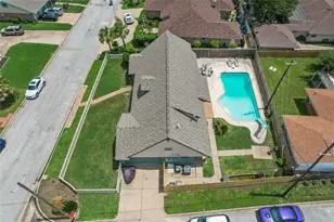 5525 Ibis Dr, Galveston, TX 77551 - Photo 2