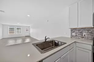 6818 Eastern Cottonwood Ln, Katy, TX 77493 - Photo 16