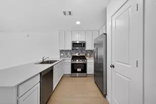 6818 Eastern Cottonwood Ln, Katy, TX 77493 - Photo 2