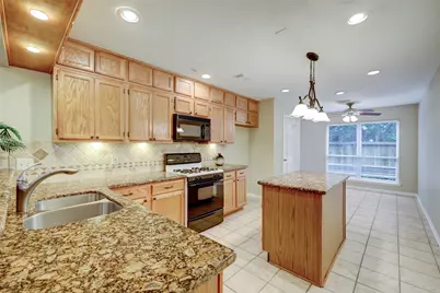 60 W Indian Sage Circle, The Woodlands, TX 77381 - Photo 8