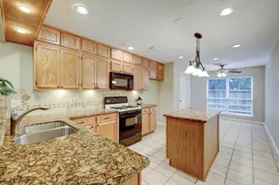 60 W Indian Sage Cir, The Woodlands, TX 77381 - Photo 8