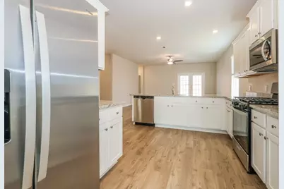 15647 Plum Brook Drive, Conroe, TX 77303 - Photo 6