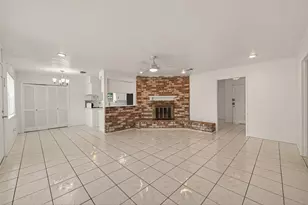 9422 Kristin Dr, Houston, TX 77031 - Photo 18