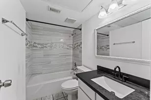 4627 Wild Indigo St, Houston, TX 77027 - Photo 12