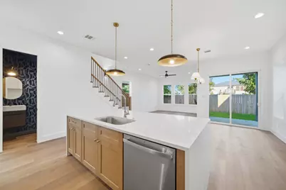 2036 Thonig Road, Houston, TX 77055 - Photo 10