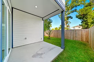 2036 Thonig Rd, Houston, TX 77055 - Photo 32