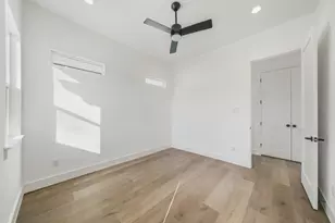 2036 Thonig Rd, Houston, TX 77055 - Photo 28