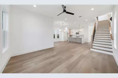 2036 Thonig Road, Houston, TX 77055 - Photo 14