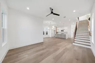 2036 Thonig Rd, Houston, TX 77055 - Photo 14