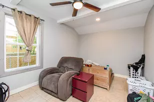 1303 W Ellaine Ave, Pasadena, TX 77506 - Photo 10