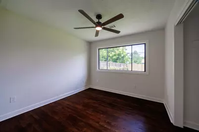 5618 Southbrook Street, Houston, TX 77033 - Photo 20