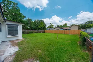5618 Southbrook St, Houston, TX 77033 - Photo 28