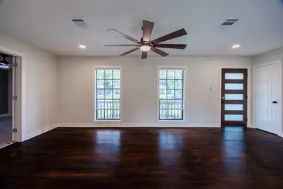 5618 Southbrook Street, Houston, TX 77033 - Photo 12